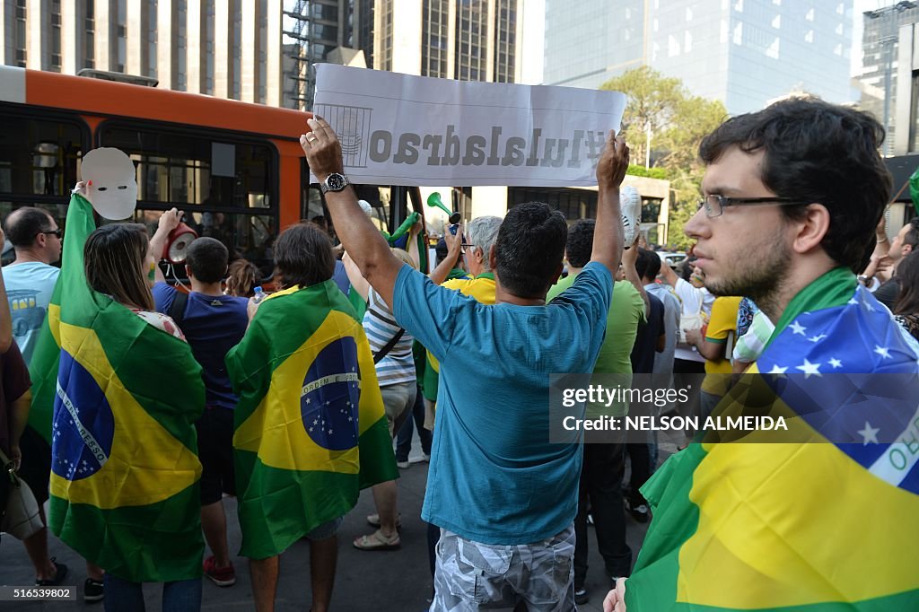 BRAZIL-CORRUPTION-PROTEST
