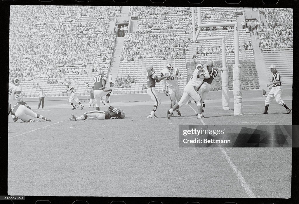 Football Action With Rosie Grier