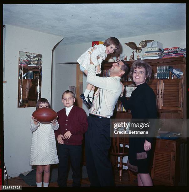 Early Morrell Earl Morrall Photos and Premium High Res Pictures - Getty Images