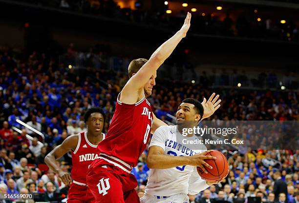 Jamal Murray of the Kentucky Wildcats goes up against Max Bielfeldt of the Indiana Hoosiers in the first half during the second round of the 2016...