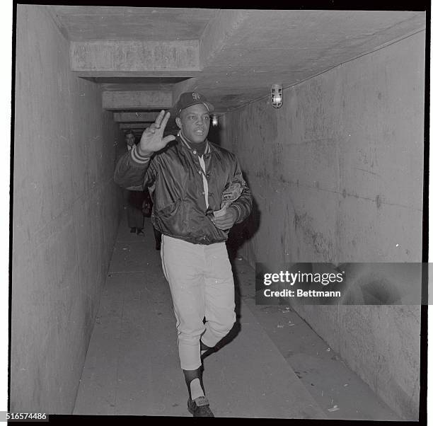 Earlier Willie Mays happily autographed the ball that sailed over the right field fence in the 5th inning, gaining for Willie the new National League...