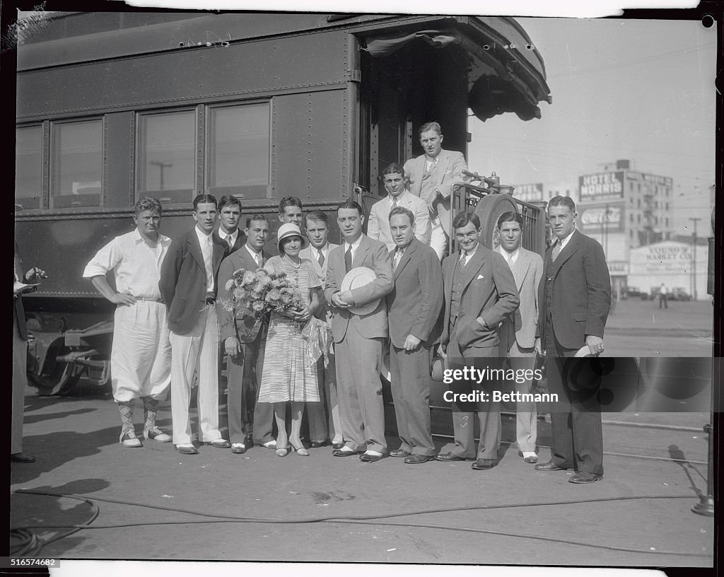 Notre Dame Football Players with Bonnie Rockne