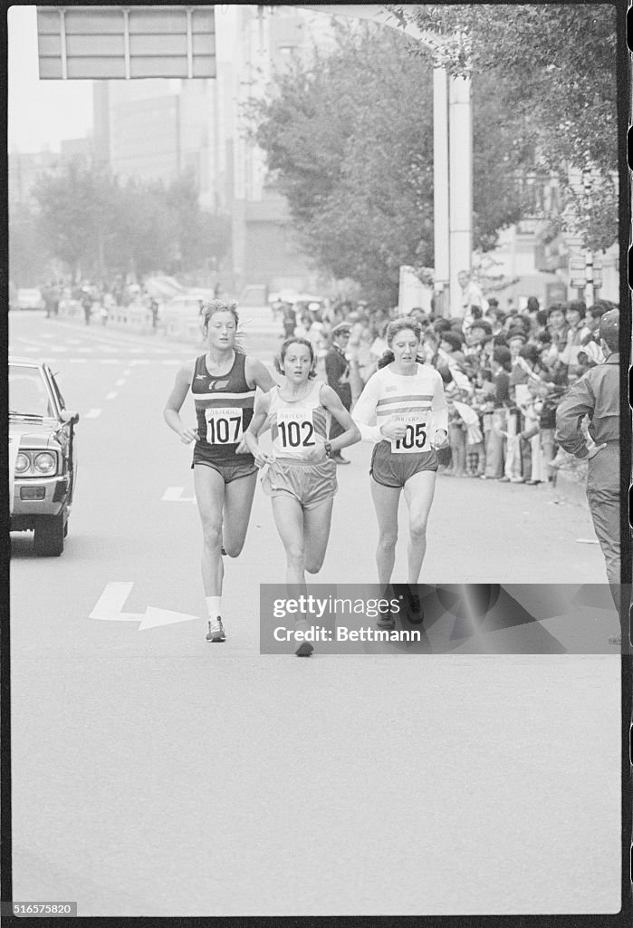 Leadering Runners in Tokyo International Women's Marathon