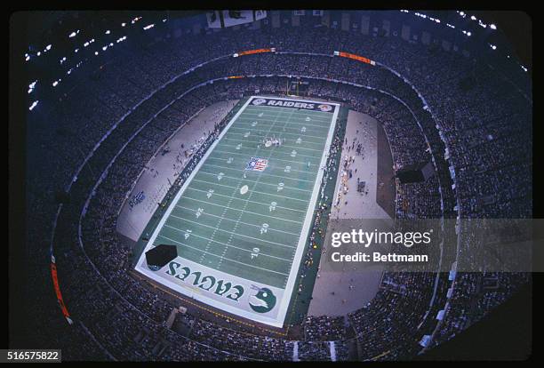 New Orleans, Louisiana: Eagles vs Raiders in the Superdome, New Orleans.