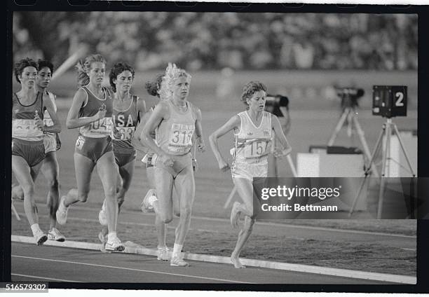 Zola Budd the bare footed runner from South Africa, now running for Great Britain, runs in the third heat of the women's 3000 meter run at the...