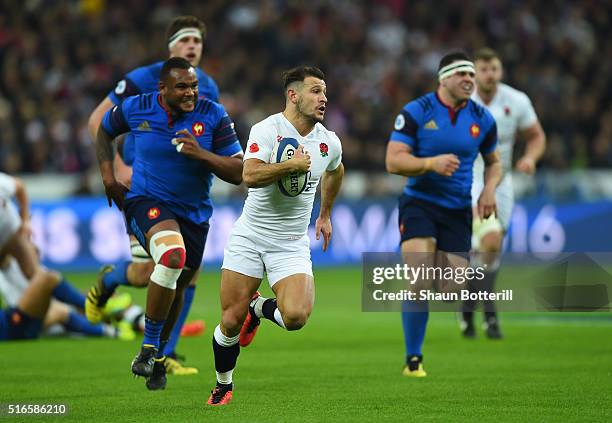 Danny Care of England breaks away to score the opening try during the RBS Six Nations match between France and England at the Stade de France on...