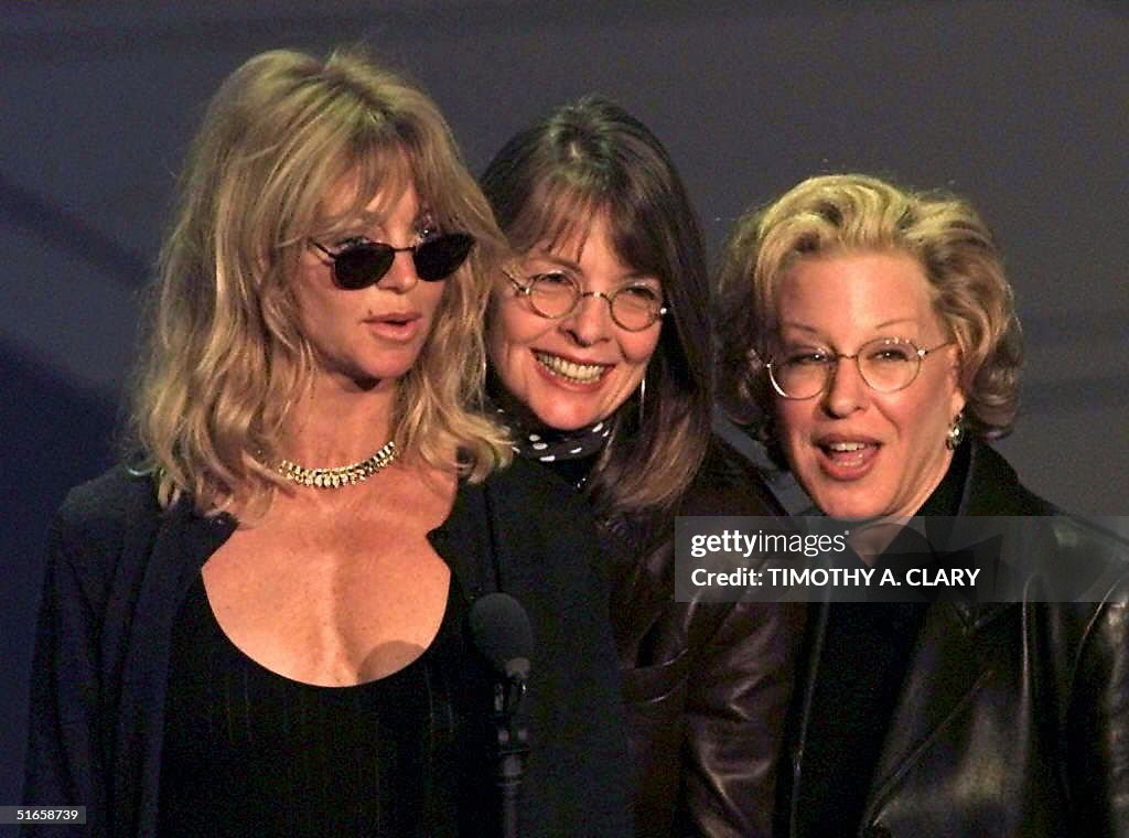 Actresses Goldie Hawn (L), Diane Keaton (C) and Be