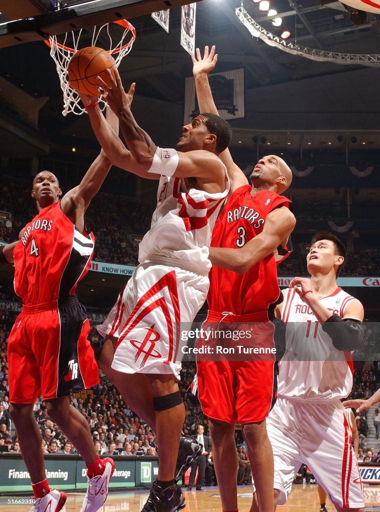 Houston Rockets 2004 Jim Jackson of the Houston Rockets gets closed off along the baseline ...