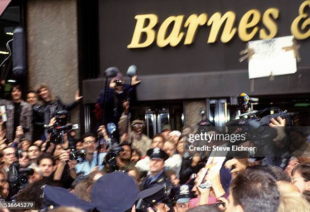 Howard Stern Private Parts book signing at Barnes and Noble, New York, October 14, 1993.