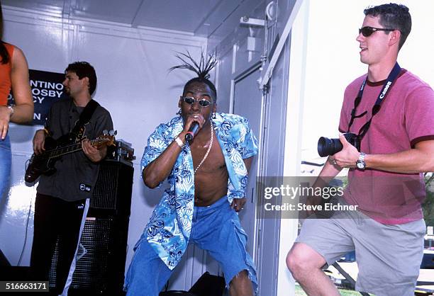 Coolio performs at Nassau Community College, Uniondale, New York, May 3, 2001.