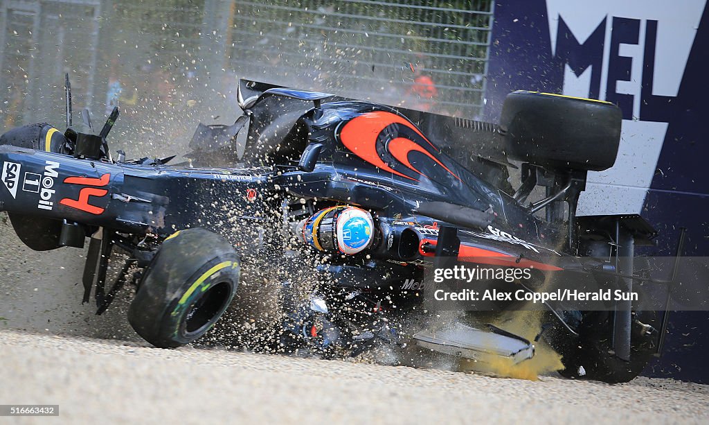 Fernando Alonso Crashes At The Australian F1 Grand Prix