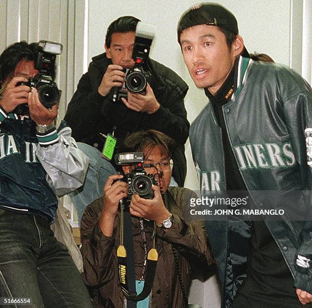 Seattle Mariners' Ichiro Suzuki of Japan holds a press conference to say that doctors recommend he not play baseball 07 March against the San Diego...