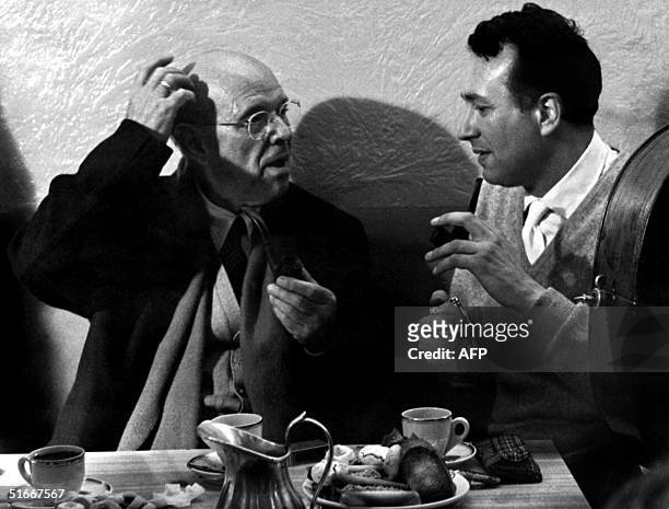 Photo taken in 1973 of violoncellist Pablo Casals talking with French violoncellist Maurice Gendron. Casals created the Prades Festival and died 1973...