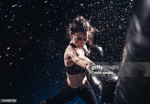 potência de boxe - jogador de defesa - fotografias e filmes do acervo