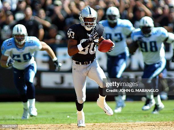 Jerry Rice Making The Catch 707 Jerry Rice Raiders Photos & High Res Pictures - Getty Images