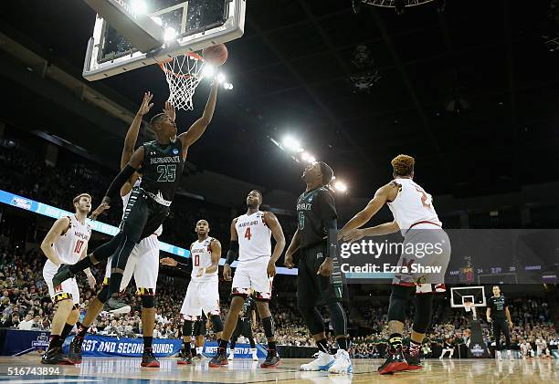 Michael Thomas of the Hawaii Warriors shoots against the Maryland Terrapins in the first half during the second round of the 2016 NCAA Men's...