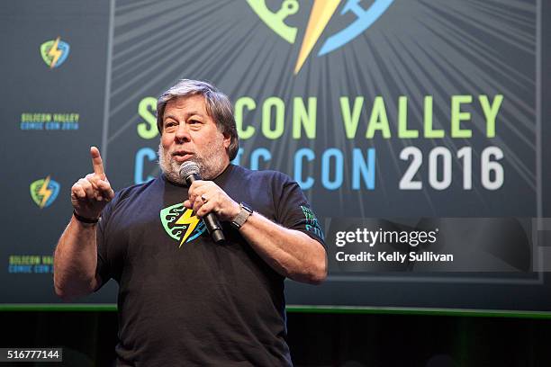 Steve Wozniak addresses the crowd during the closing panel of the Silicon Valley Comic Con on March 20, 2016 in San Jose, California.