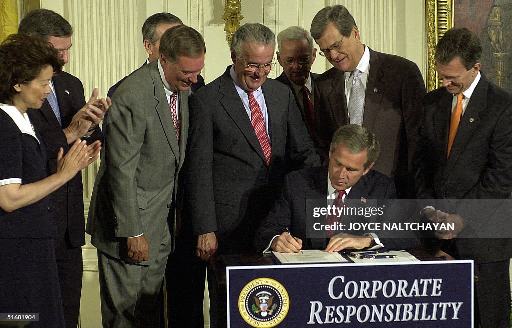 Signing Rfs W. Bush US President George W. Bush signs for corporate responsibility... News ...