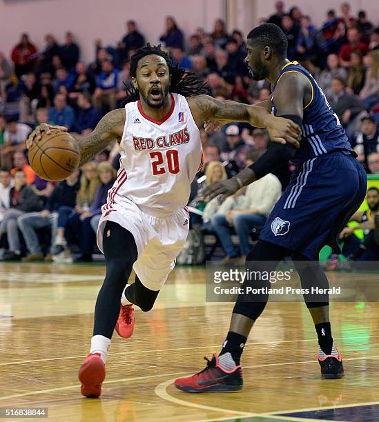 Levi Randolph of the Maine Red Claws drives past James Ennis of the Iowa Energy Thursday, March 18, 2016.