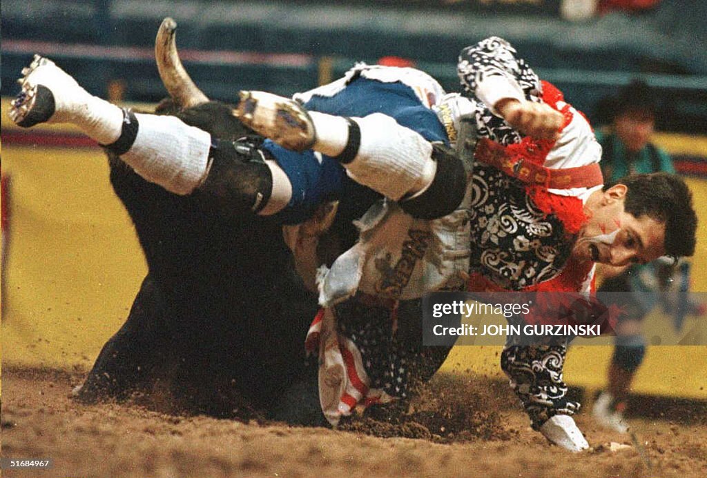 Nationals Finals Bullfighter Mike Matt, of Cut Ban