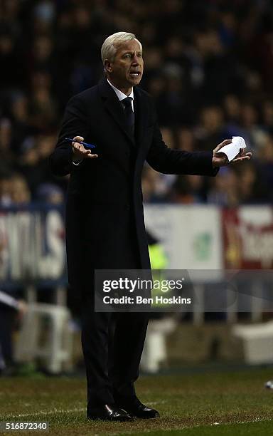 Crystal Palace manager Alan Pardew reacts during The Emirates FA Cup Sixth Round round match between Reading and Crystal Palace at Madejski Stadium...