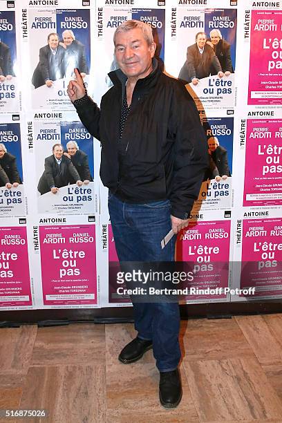 Actor Martin Lamotte attends the "L'Etre ou pas" : Theater play at Theatre Antoine on March 21, 2016 in Paris, France.