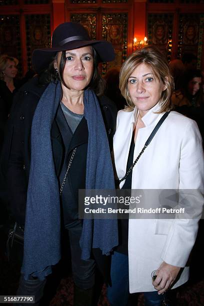 Singer Viktor Lazlo and Autor Amanda Sthers attend the "L'Etre ou pas" : Theater play at Theatre Antoine on March 21, 2016 in Paris, France.