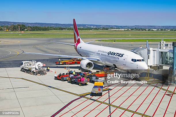 qantas 737-800 avión " coonawarra"  estar preparados para el siguiente vuelo - qantas airways fotografías e imágenes de stock