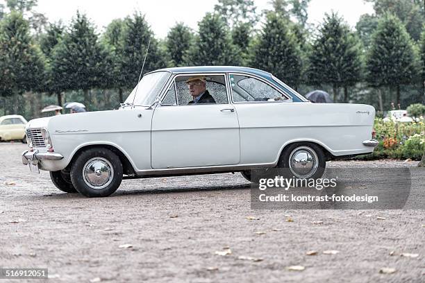 opel cadillac 1954 ein - kadett stock-fotos und bilder