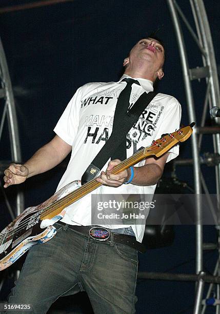 Matt Jay of Busted performs for the annual Regent Street Christmas Lights switching-on ceremony along Regent Street on November 7, 2004 in London,...