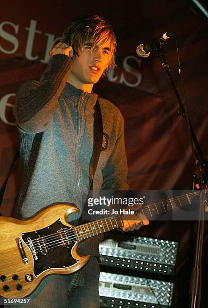 Charlie Simpson of Busted performs for the annual Regent Street Christmas Lights switching-on ceremony along Regent Street on November 7, 2004 in...