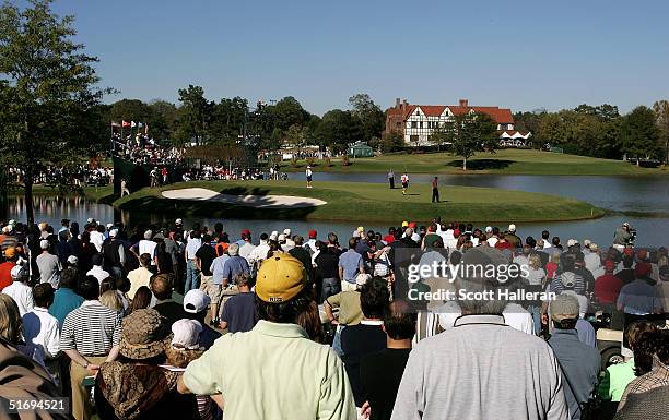 General view of the play on the sixth green during the final round of PGA Tour Championship at East Lake Golf Club on November 7, 2004 in Atlanta,...