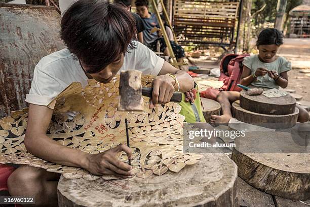 kinderarbeit kambodscha - kinderarbeit stock-fotos und bilder