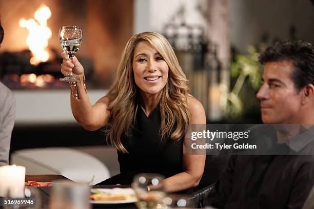 Episode 104" - Lori Greiner visits Jeffrey Simon and Marc Newburger, the two charismatic entrepreneurs behind Drop Stop, a neoprene sleeve that stops...