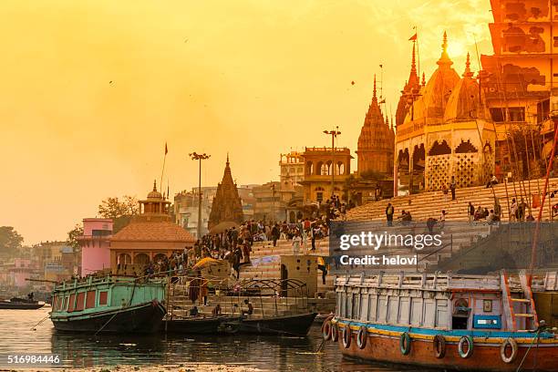 varanasi burning grounds at night - ganges stockfoto's en -beelden