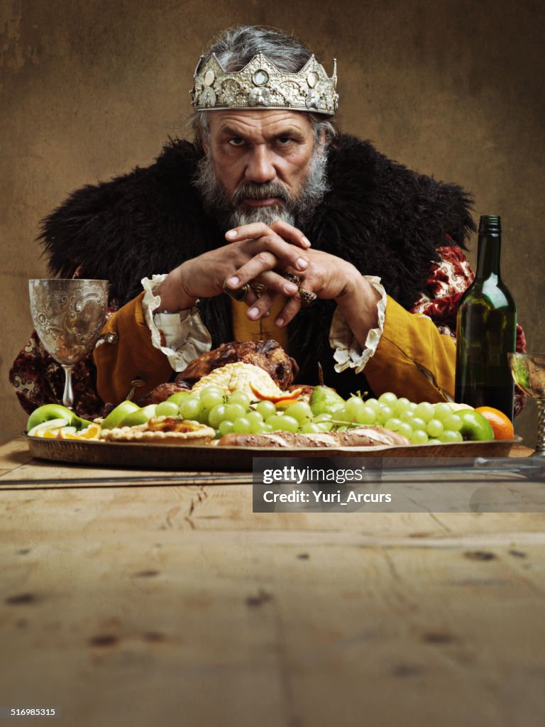 Él banquetes y el hambre serfs