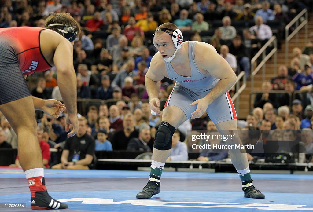 Klay Reeves Kyle Snyder of the Ohio State Buckeyes wrestles Nick Gwiazdowski of ...