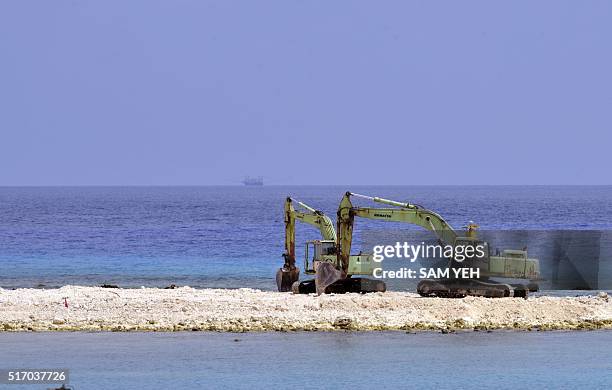 Spratly Chain Chain Island Photos and Premium High Res Pictures - Getty Images