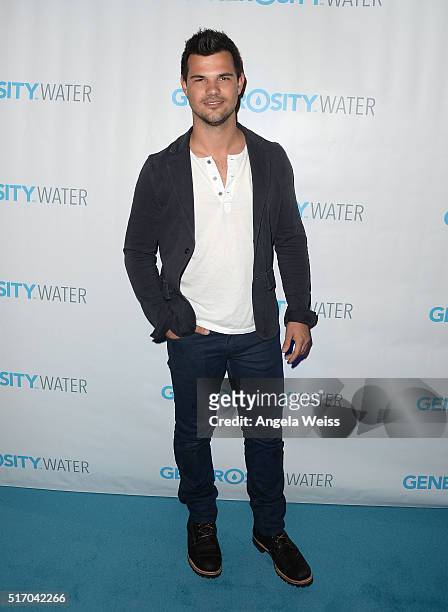 Actor Taylor Lautner arrives at the Generosity Water Launch at Montage Beverly Hills on March 22, 2016 in Beverly Hills, California.