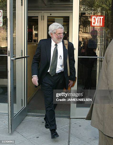 George Parnham, one of the defense attorneys for Andrea Pia Yates, exits the Harris County Courthouse in Houston, Texas, 12 March 2002 during the...