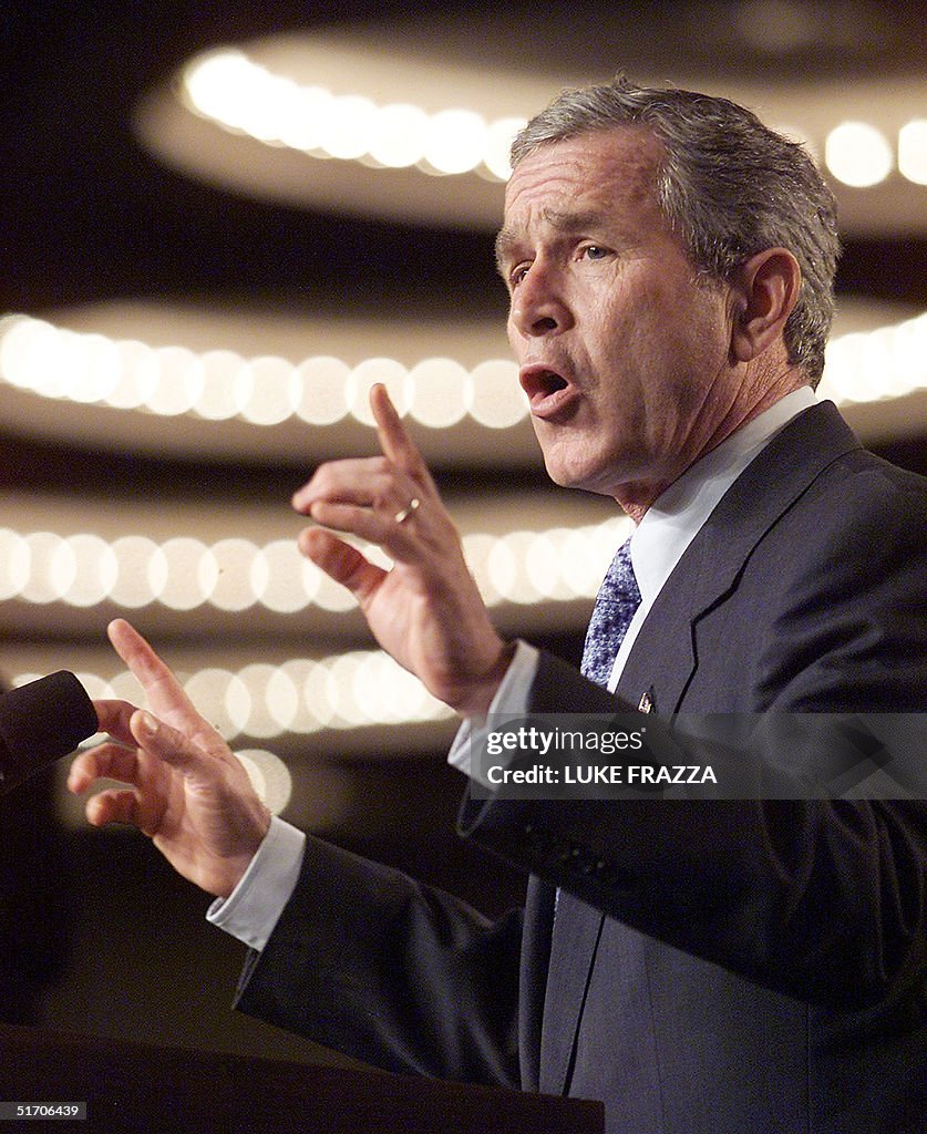 US President George W. Bush speaks to a crowd 31 J