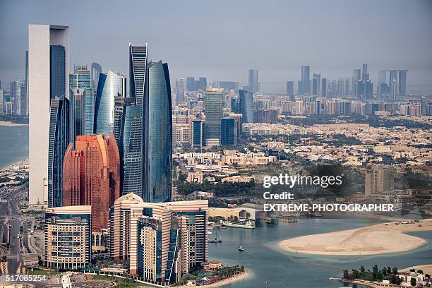 abu dhabi skyline - minaret bildbanksfoton och bilder