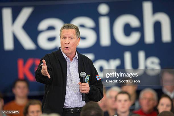 Republican presidential candidate Ohio Gov. John Kasich speaks at a campaign rally at the Crowne Plaza Milwaukee West hotel on March 23, 2016 in...