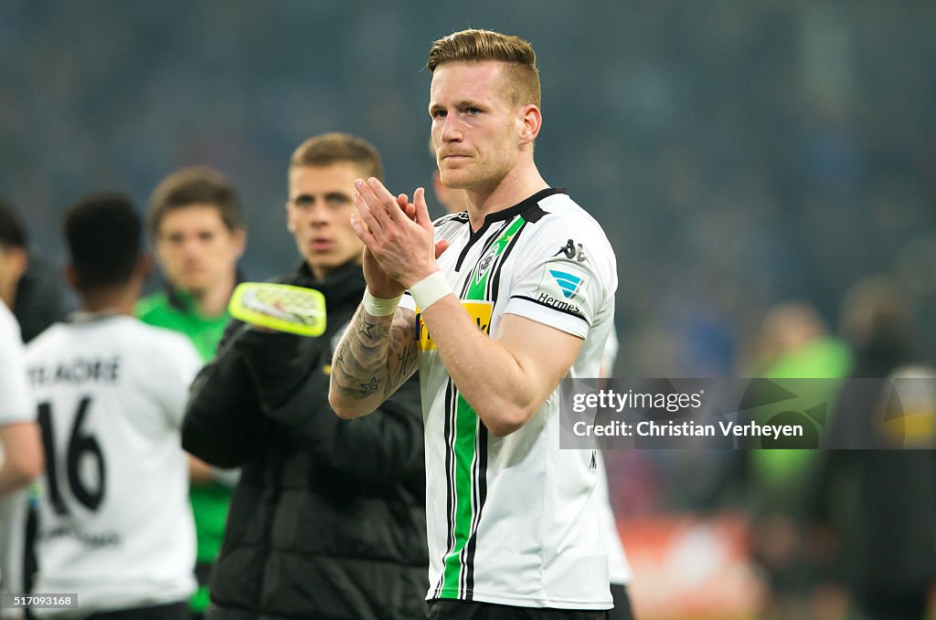 FC Schalke 04 v Borussia Moenchengladbach - Bundesliga