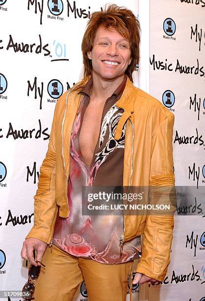 Musician Jon Bon Jovi arrives at "My VH1 Awards '01," at the Shrine Auditorium in Los Angeles, 02 December 2001. The Awards are hosted by MTV and the...