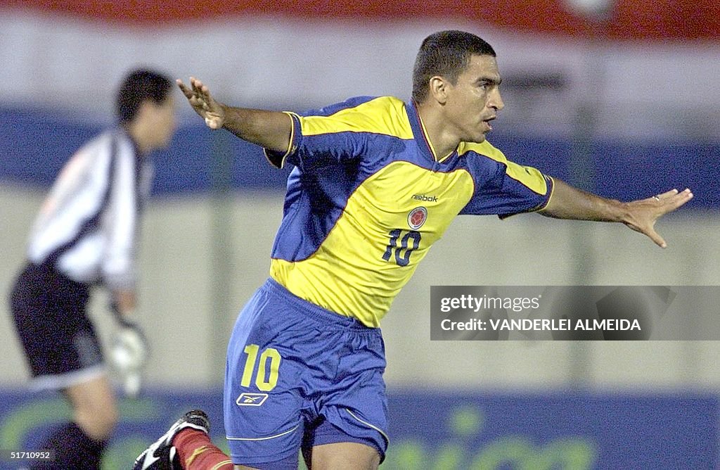 Colombian soccer player Victor Aristizabal celebra