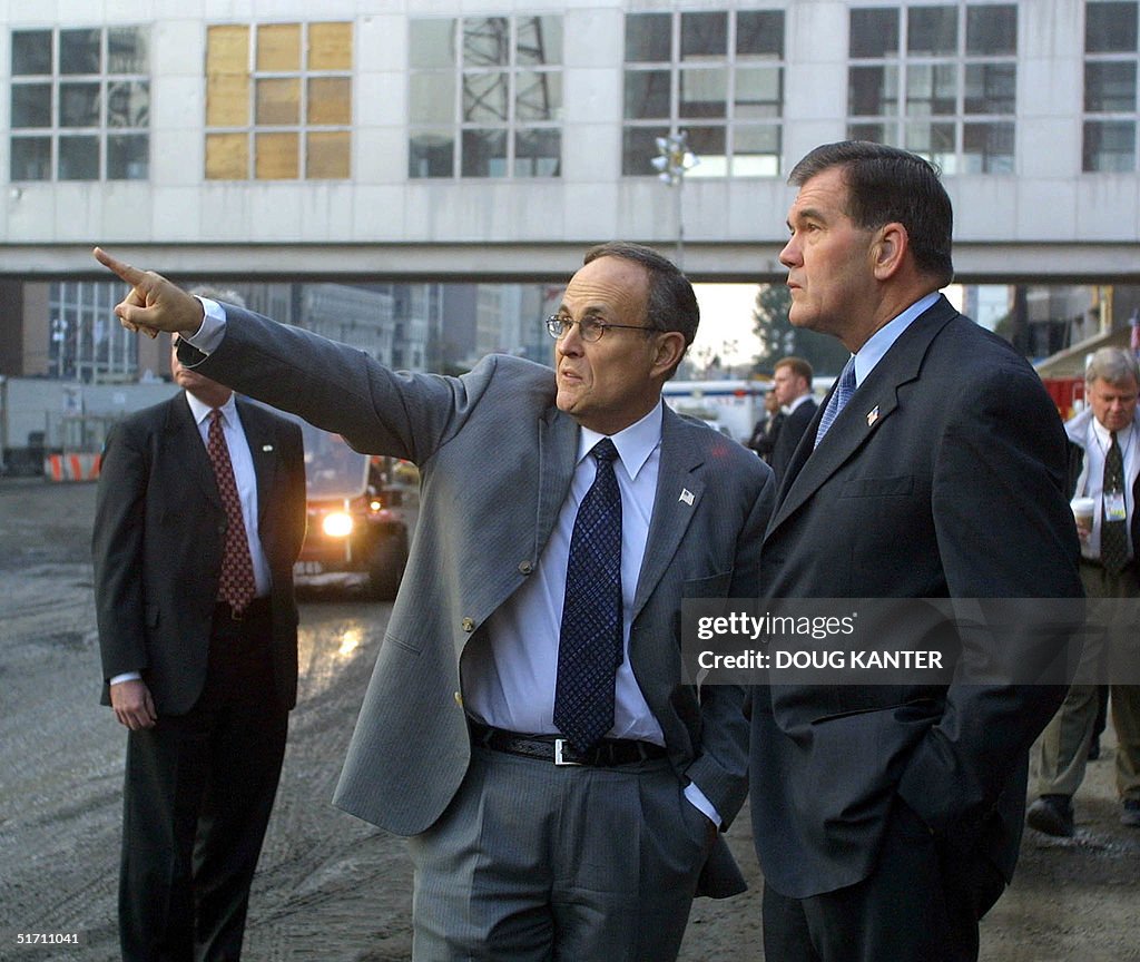 Hd Tom Ridge Director of Homeland Security Tom Ridge is given a tour of Ground ...