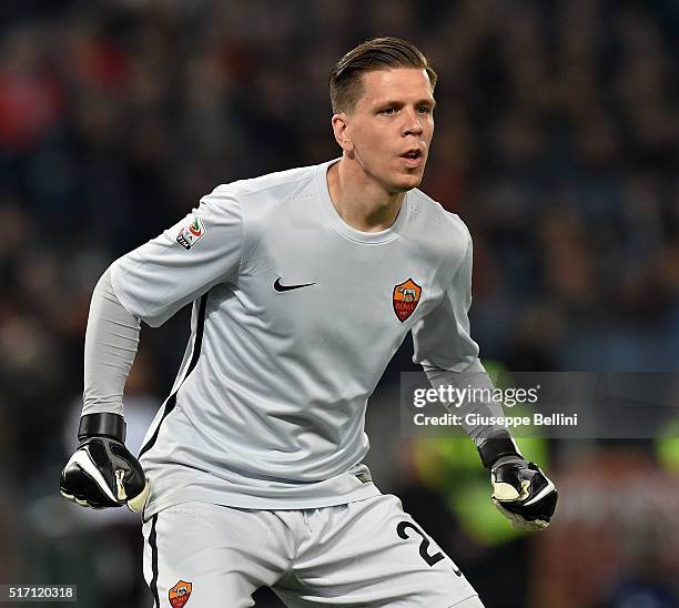 Wojciech Szczesny of AS Roma in action during the Serie A match between AS Roma and FC Internazionale Milano at Stadio Olimpico on March 19, 2016 in...