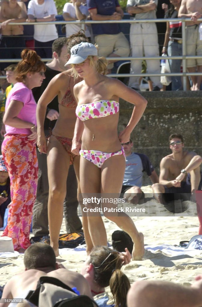 Britney Spears Visits Bondi Beach