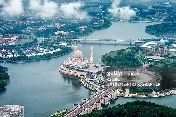putrajaya en malasia - estado de selangor fotografías e imágenes de stock